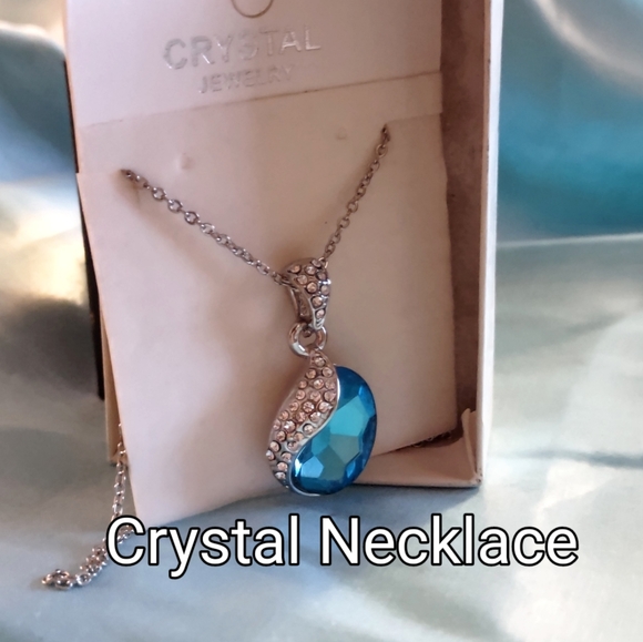 Blue Zircon Elegant Pendant - Picture 9 of 10